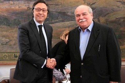 رئيس البرلمان اليوناني يجري مباحثات مع سفير المغرب بأثينا