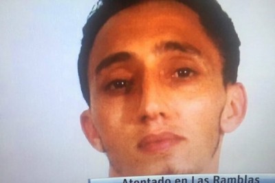 المغربي المشتبه في تنفيذه دهس برشلونة يسلم نفسه للشرطة ويقدم روايته للحادث
