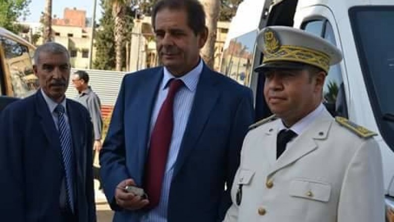  هذا ما قال عامل إقليم الخميسات عن التدافع بالصويرة أن المغاربة يريدون كل شيء بالمجان و يتشفى في أرواح الفقراء