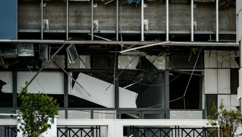 انفجار قنبلة تسبب  في أضرار جسيمة بمحكمة الاستئناف، و المباني المقابلة بأثينا وتوقف الخدمات القضائية اليوم