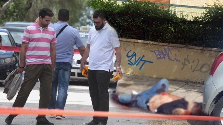 مانوليس كاراجيانيس  من عصابات الليل بفترة قصيرة قبل أن يموت متاثرا بطلقات من كلاشنيكوف في باليو فاليرو