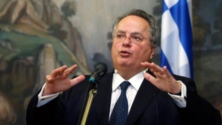 استقالة وزير خارجية اليونان نيكوس كوتزياس إثر خلاف حول اتفاق تغيير اسم مقدونيا 